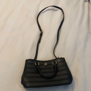 Tory Burch cross body handbag with removable strap.